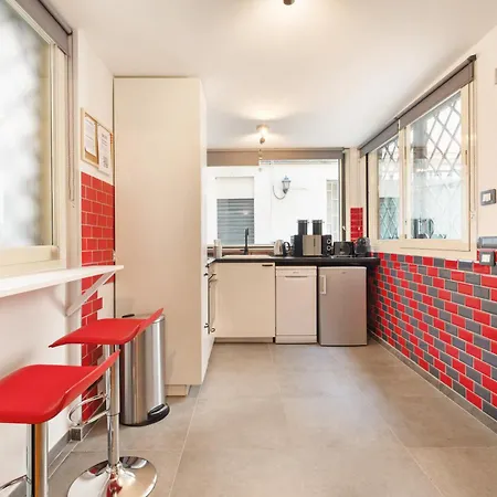 Quintino Terrace Near Termini Station Apartment *