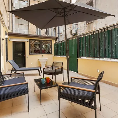 Quintino Terrace Near Termini Station * Rome
